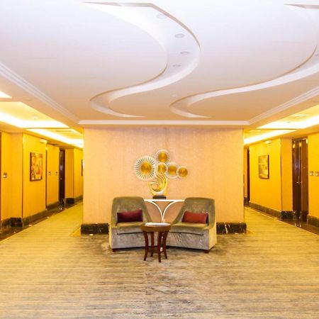 فندق هوليداي الخليج الرياض - Holiday Al Khaleej Hotel Exteriér fotografie