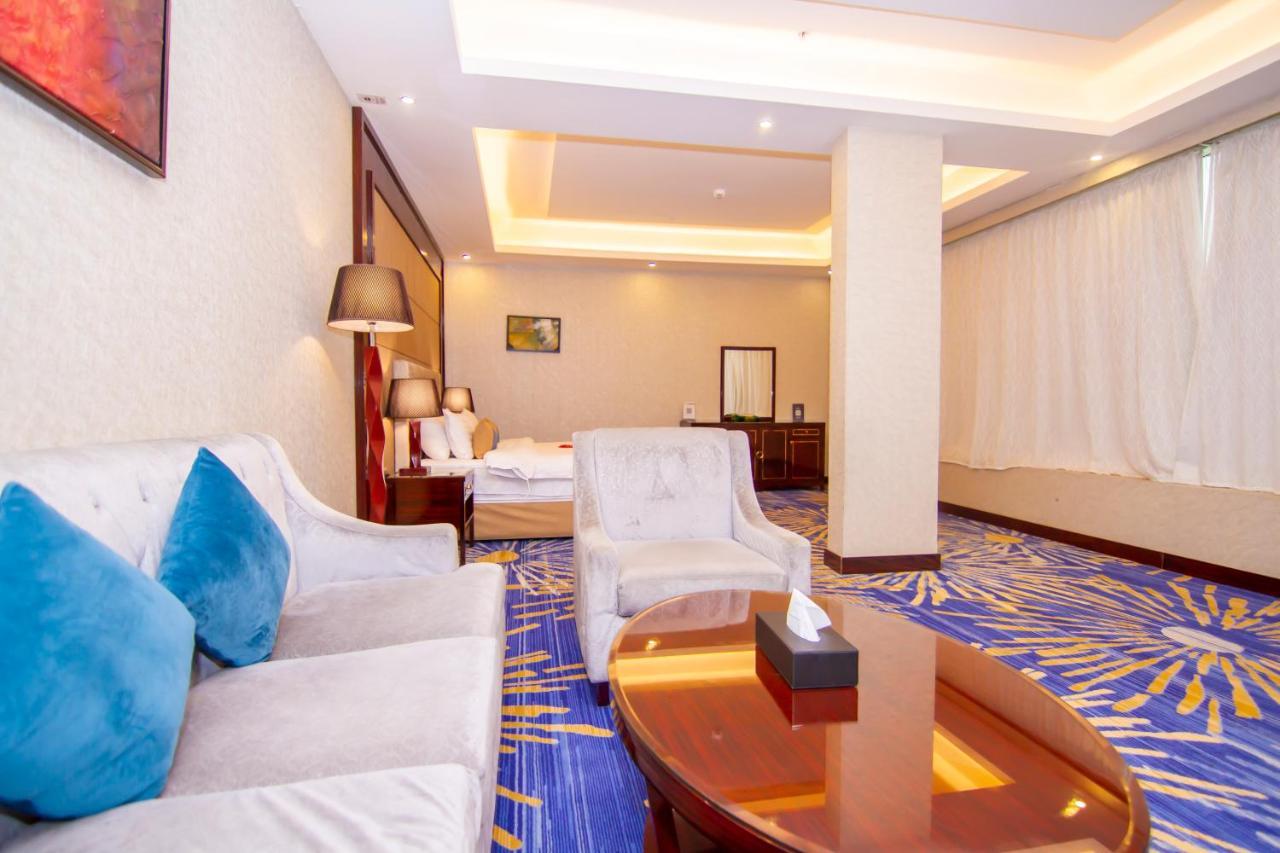 فندق هوليداي الخليج الرياض - Holiday Al Khaleej Hotel Exteriér fotografie
