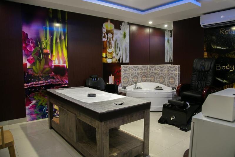 فندق هوليداي الخليج الرياض - Holiday Al Khaleej Hotel Exteriér fotografie